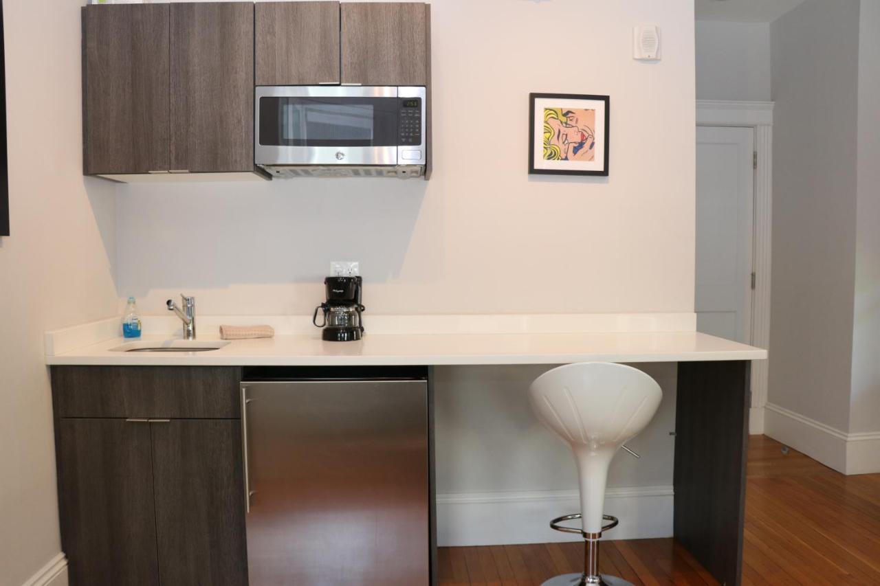 A Stylish Stay W/ A Queen Bed, Heated Floors.. #34 Brookline Exterior foto